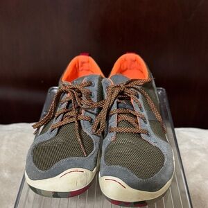 PLAE Kids Miles Gray and Orange Sneakers